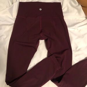 Lululemon Wunder Under Luxtreme 25” leggings. Size 4. Lightly worn
